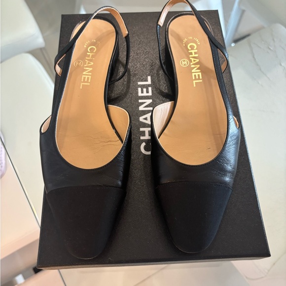 CHANEL Women's Black Slingback Flats worn once - Picture 2 of 4